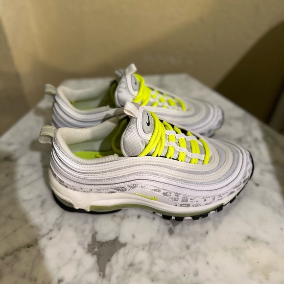 Nike Air Max 97 big kids size 5y White/black/pure platinum/volt - Picture 4 of 4